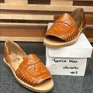 Women's Tan Sandals